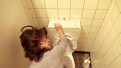 Horny Mature Granny Bathroom and Bed Fuck Fest